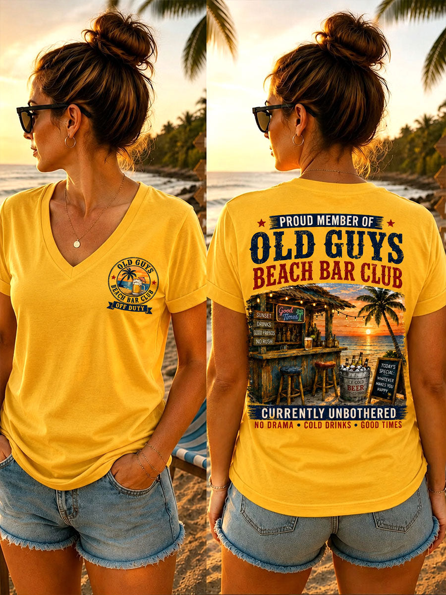 T-Shirts mit V-Ausschnitt für Frauen "stolzes Mitglied des Old Guys Beach Bar Club"