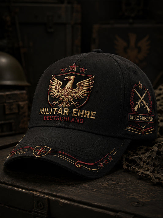 Mütze mit militärähnlichem Print