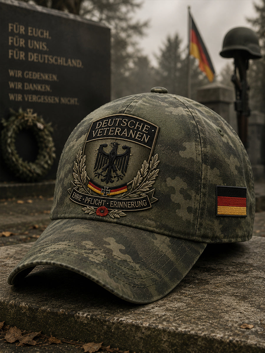 Herrenhut im Vintage-Stil mit militärischem Jubiläumsdruck