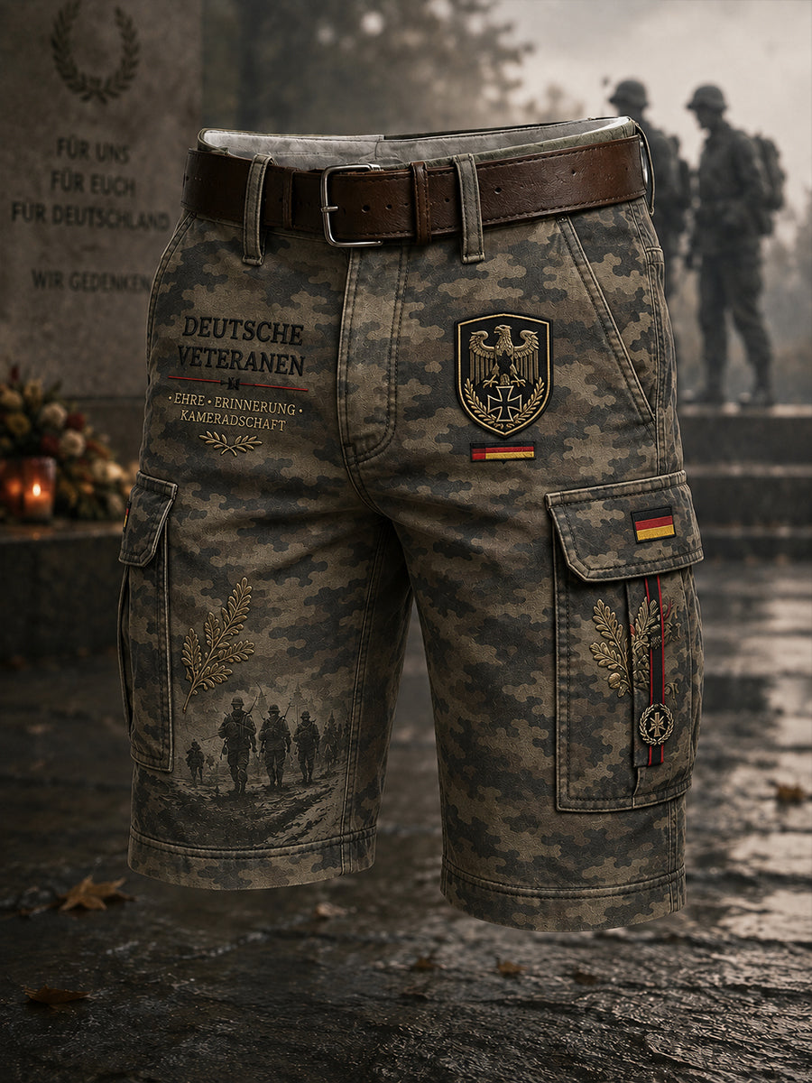 Herren-Cargo-Kurzhose mit grafischem, vom Vintage-Militärstil inspiriertem Print