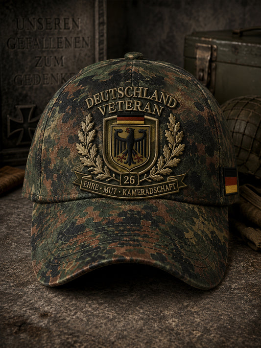 Herren-Mütze im Vintage-Camouflage-Look mit militärstilischem Print