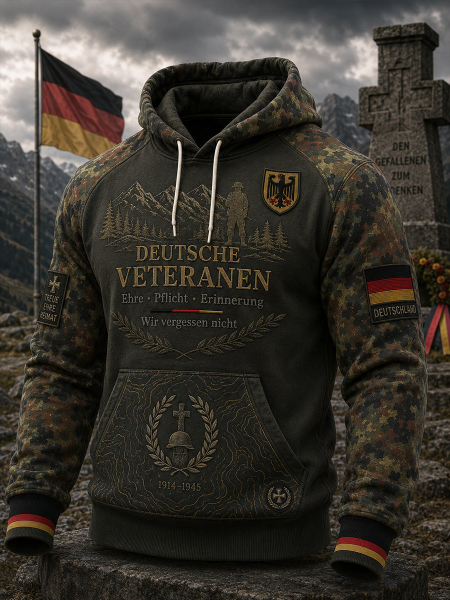 Herren-Kapuzenpullover im Vintage-Camouflage-Design mit Gedenkdruck für Veteranen