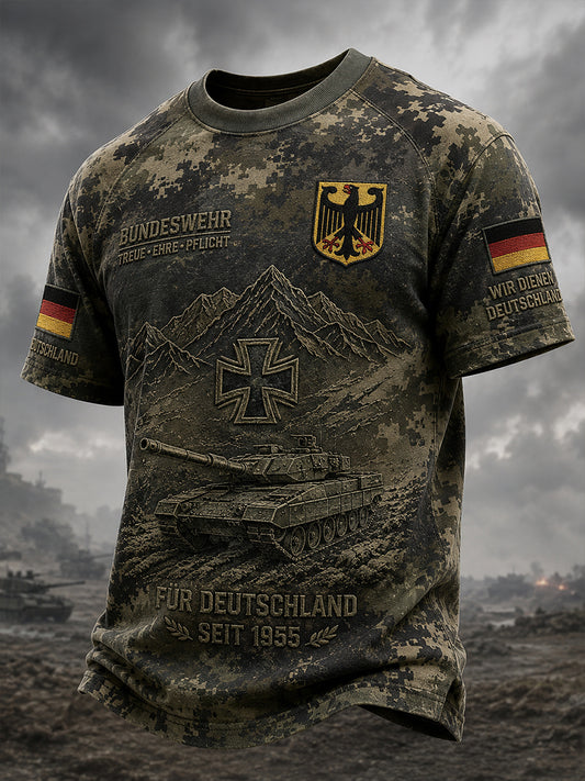 Herren-T-Shirt mit kurzen Ärmeln, Vintage-Camouflage- und militärstilistischen Prints
