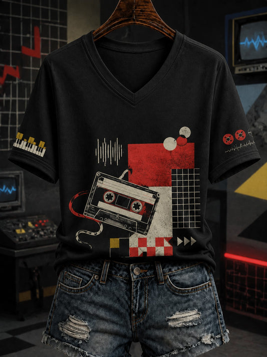 Frauen-Neue-Deutsche-Welle-T-Shirt mit V-Ausschnitt und Print