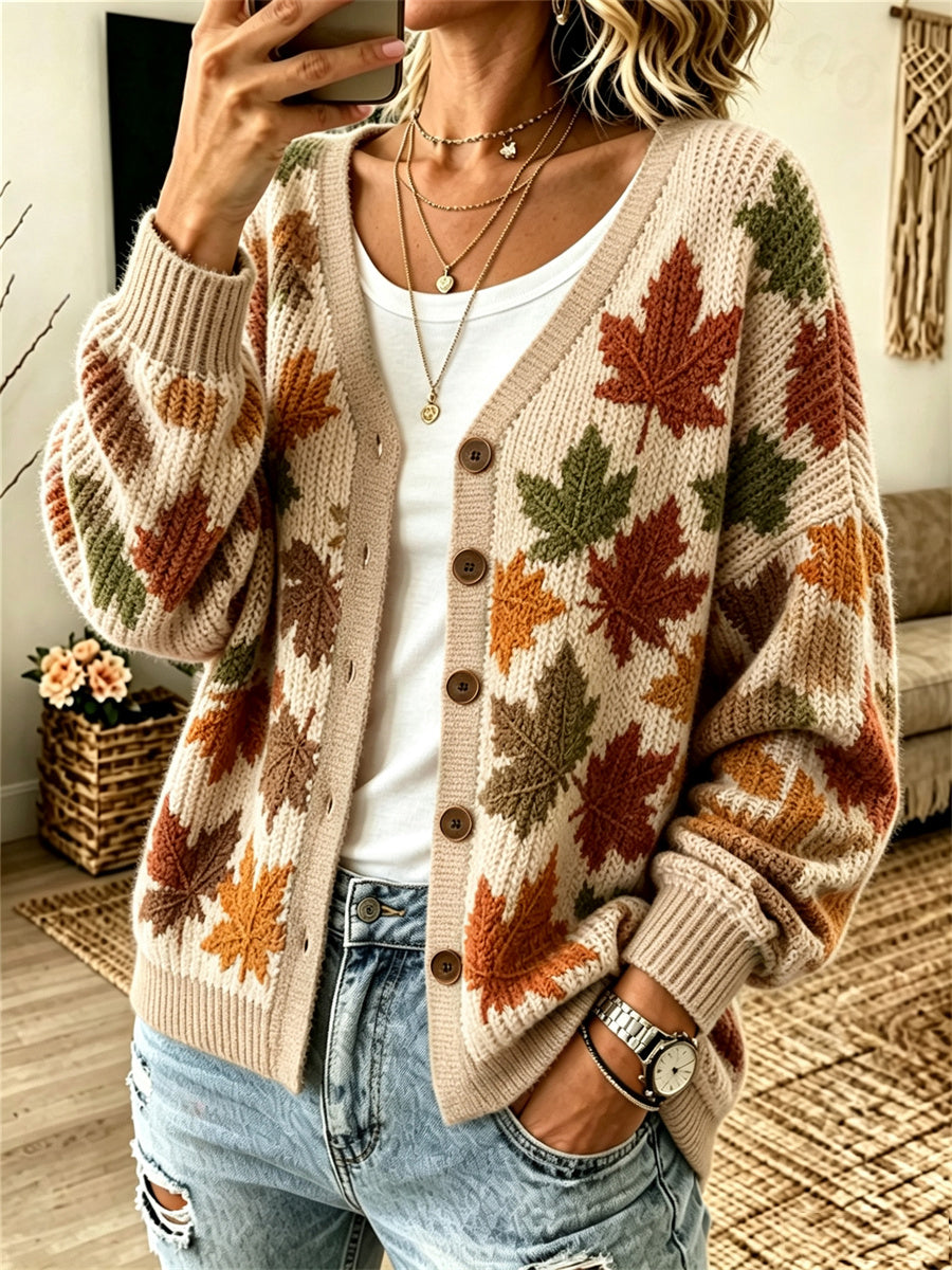 Damen-Strickjacke für den Herbst mit farbenfrohem Blätterdruck und kuscheliger Passform