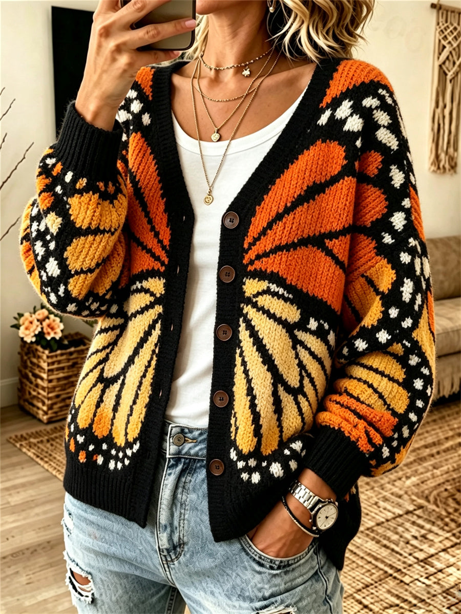 Kuscheliger Herbst-Cardigan für Damen mit einem vom Monarchfalter inspirierten Print