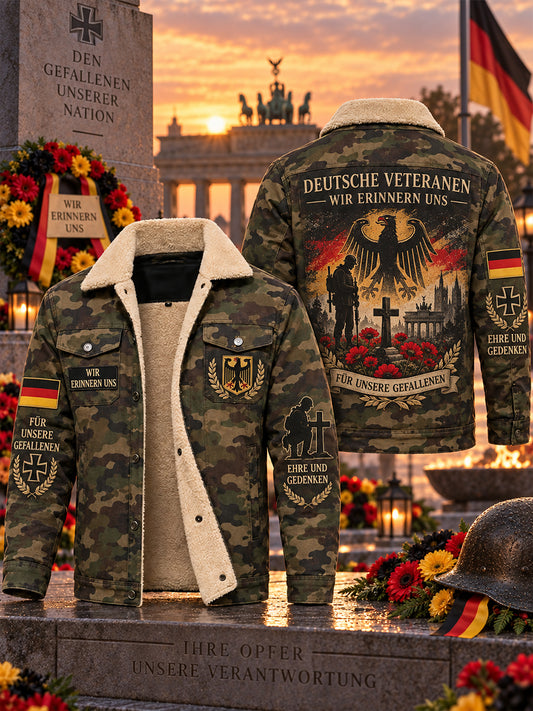 Herrenjacke mit Fleece-Innenfutter und Grafikdruck zum Veteranengedenken