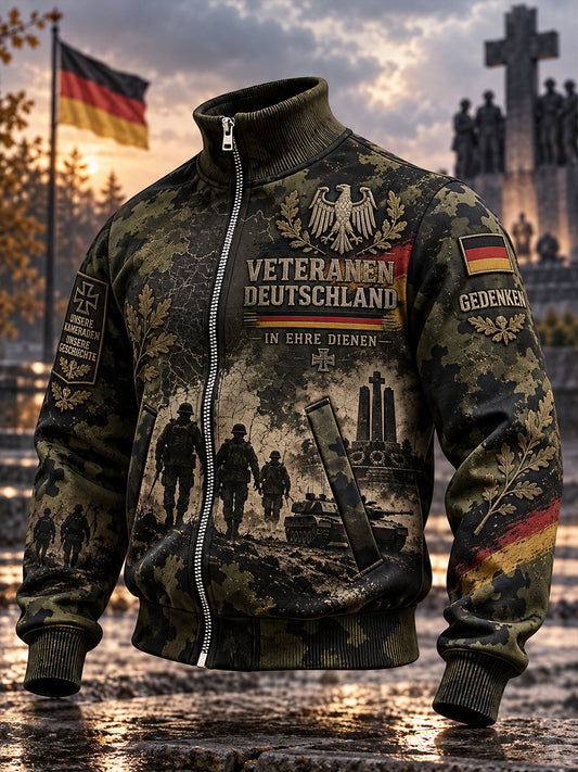 Herrenjacke mit hohem Kragen und Veteranen-Gedenkmotiv