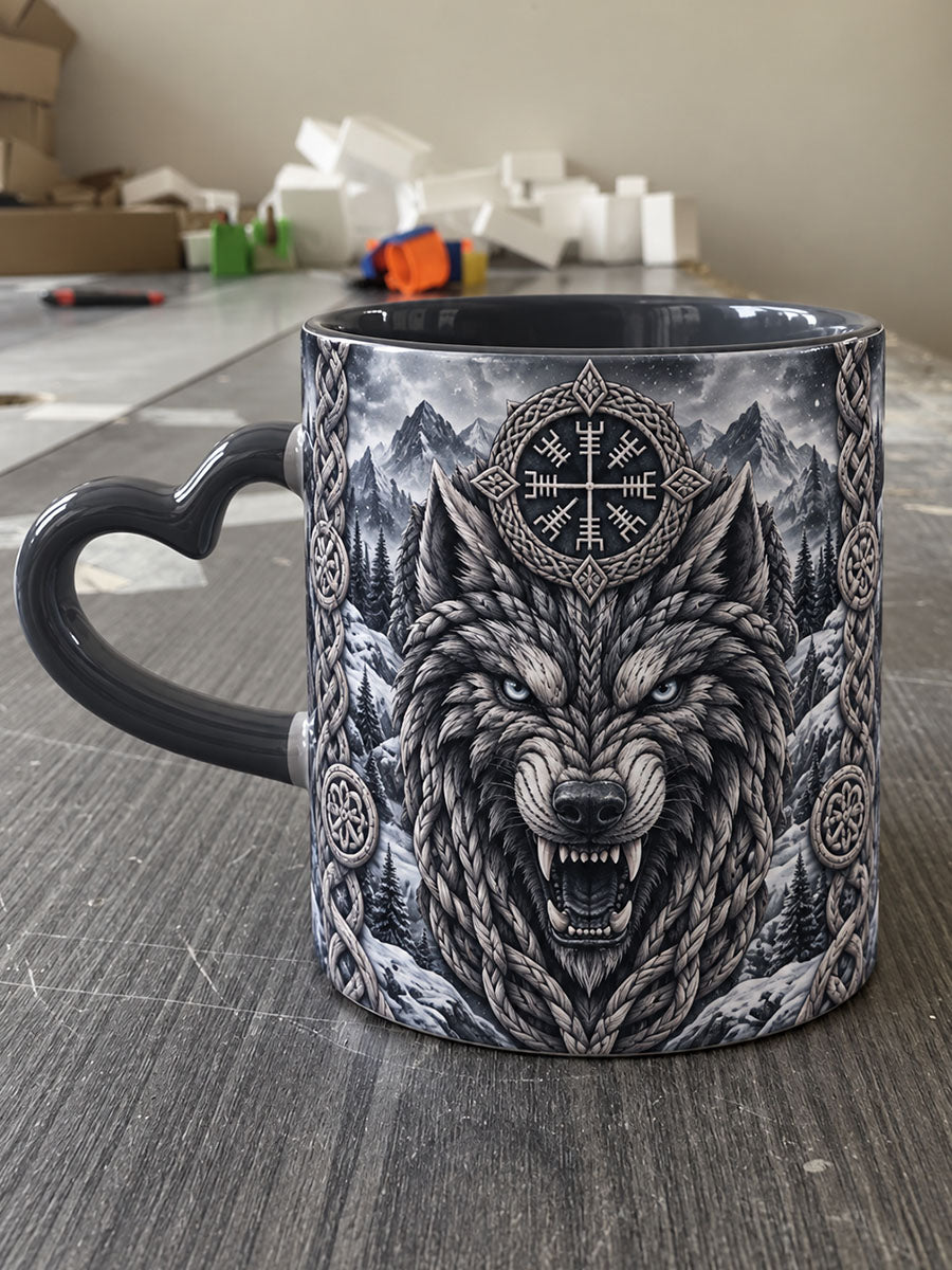 Keramiktasse mit Wikinger-Muster